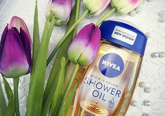 Dostałam ostatnio od Nivea ten cudowny olejek Rich...